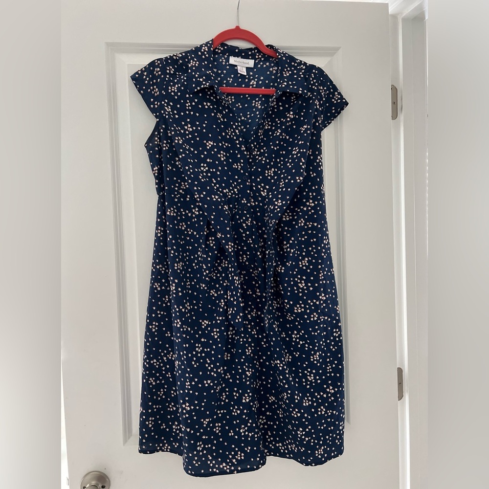 Motherhood maternity short sleeve dress.